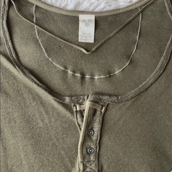 NWT Free People Army green Star Henley SM - Picture 2 of 5